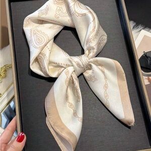 Elegant Cream and Tan Paisley Scarf